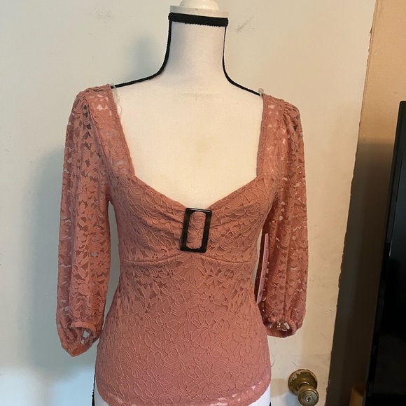 Woman shirt - Picture 1 of 6